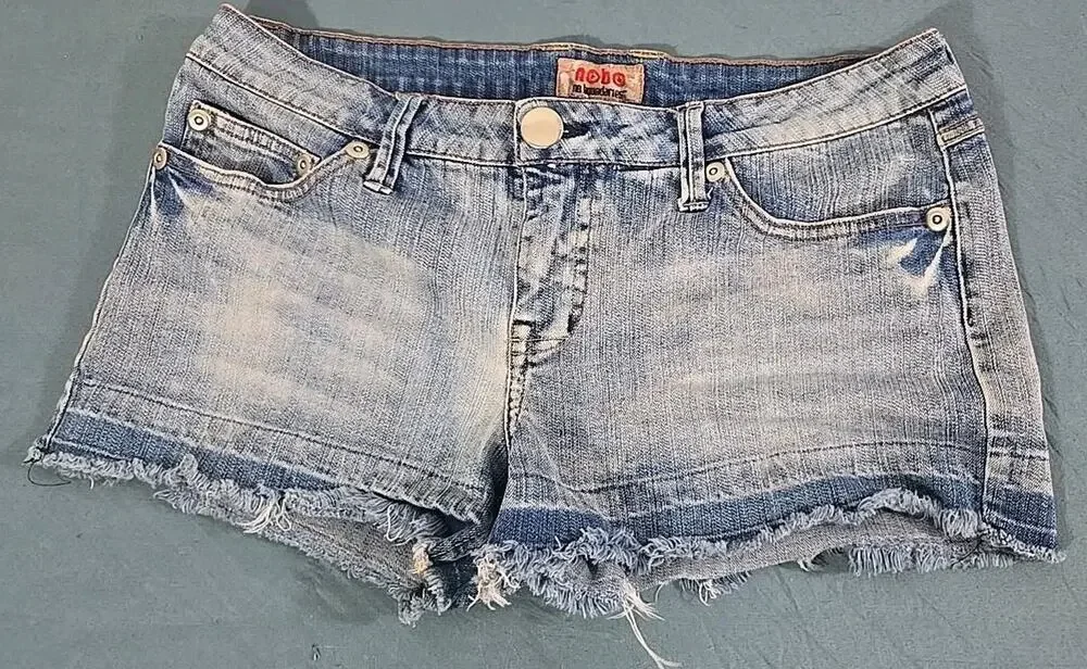No Boundaries Juniors 13 Denim Shorts Low Rise Distressed Cutoff Embroidered